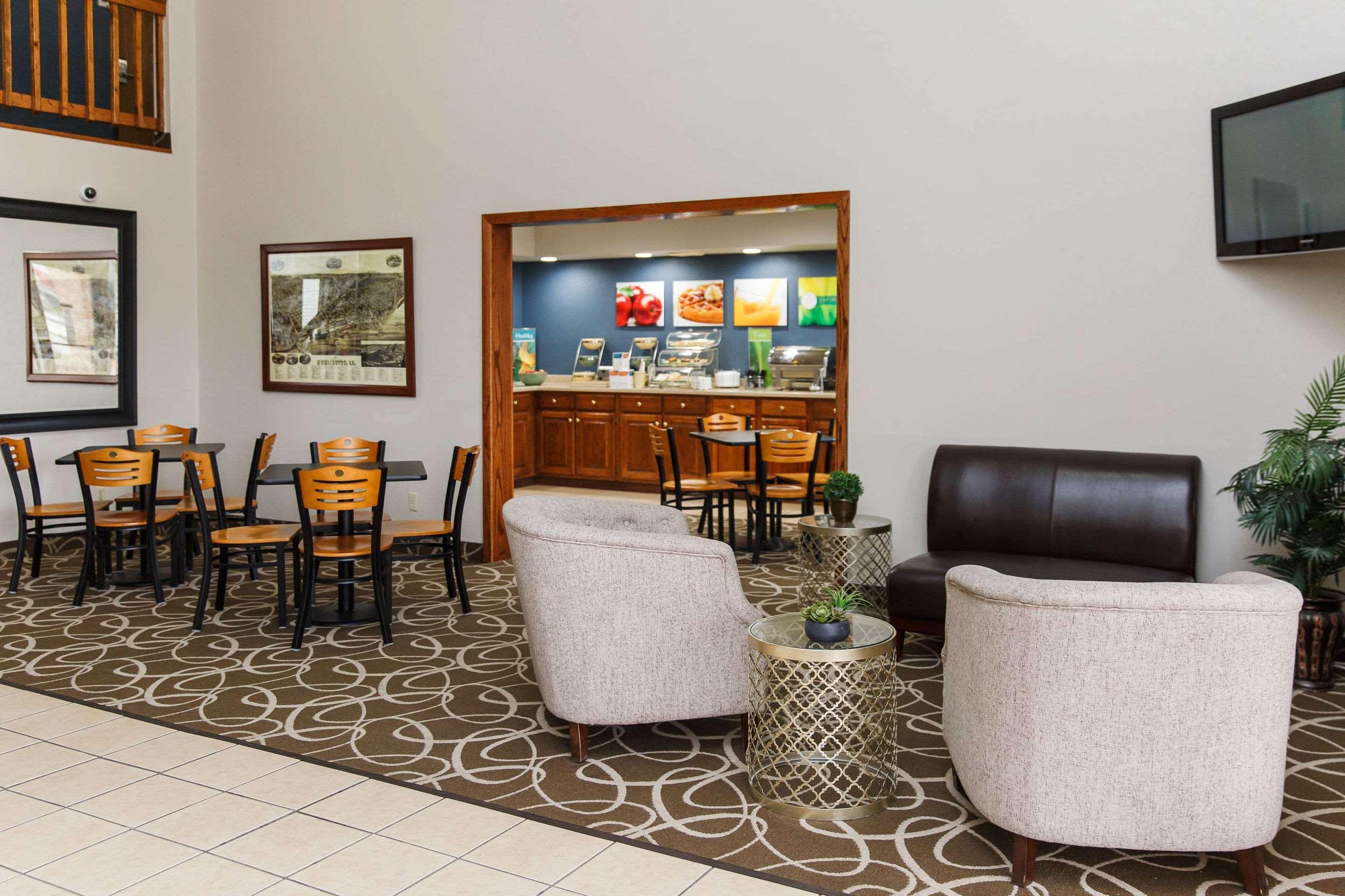 Quality Inn Burlington Near Hwy 34 Экстерьер фото