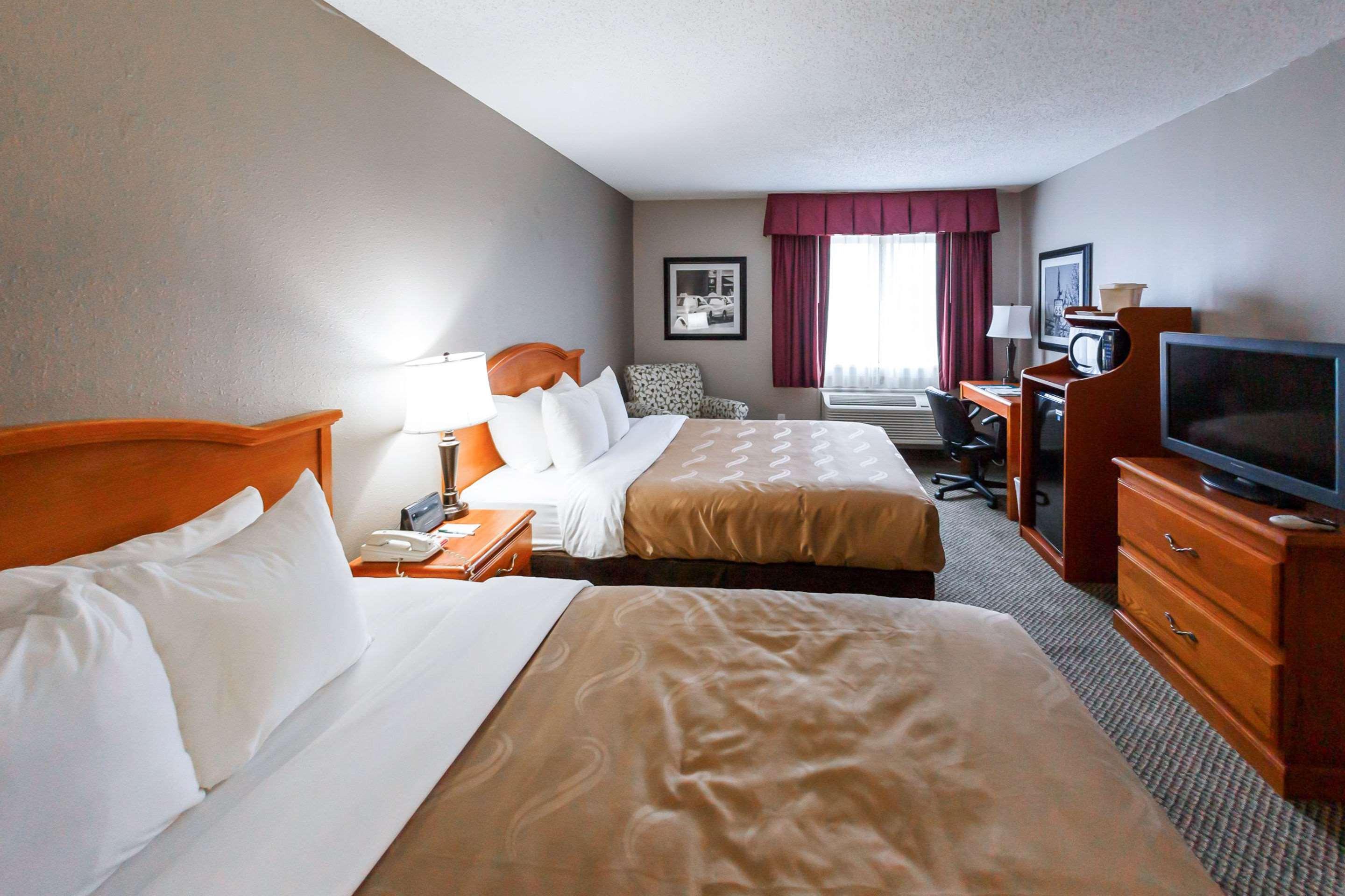 Quality Inn Burlington Near Hwy 34 Экстерьер фото