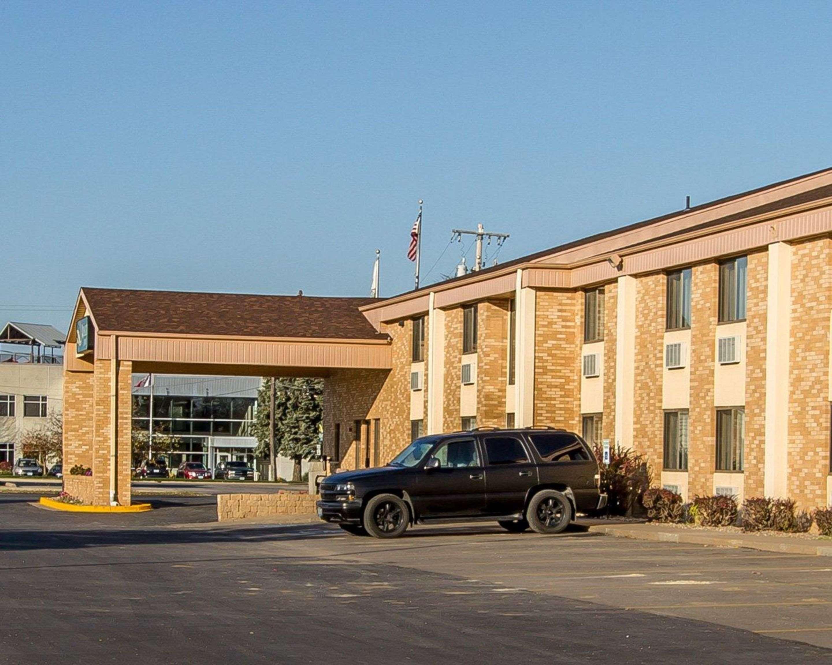 Quality Inn Burlington Near Hwy 34 Экстерьер фото
