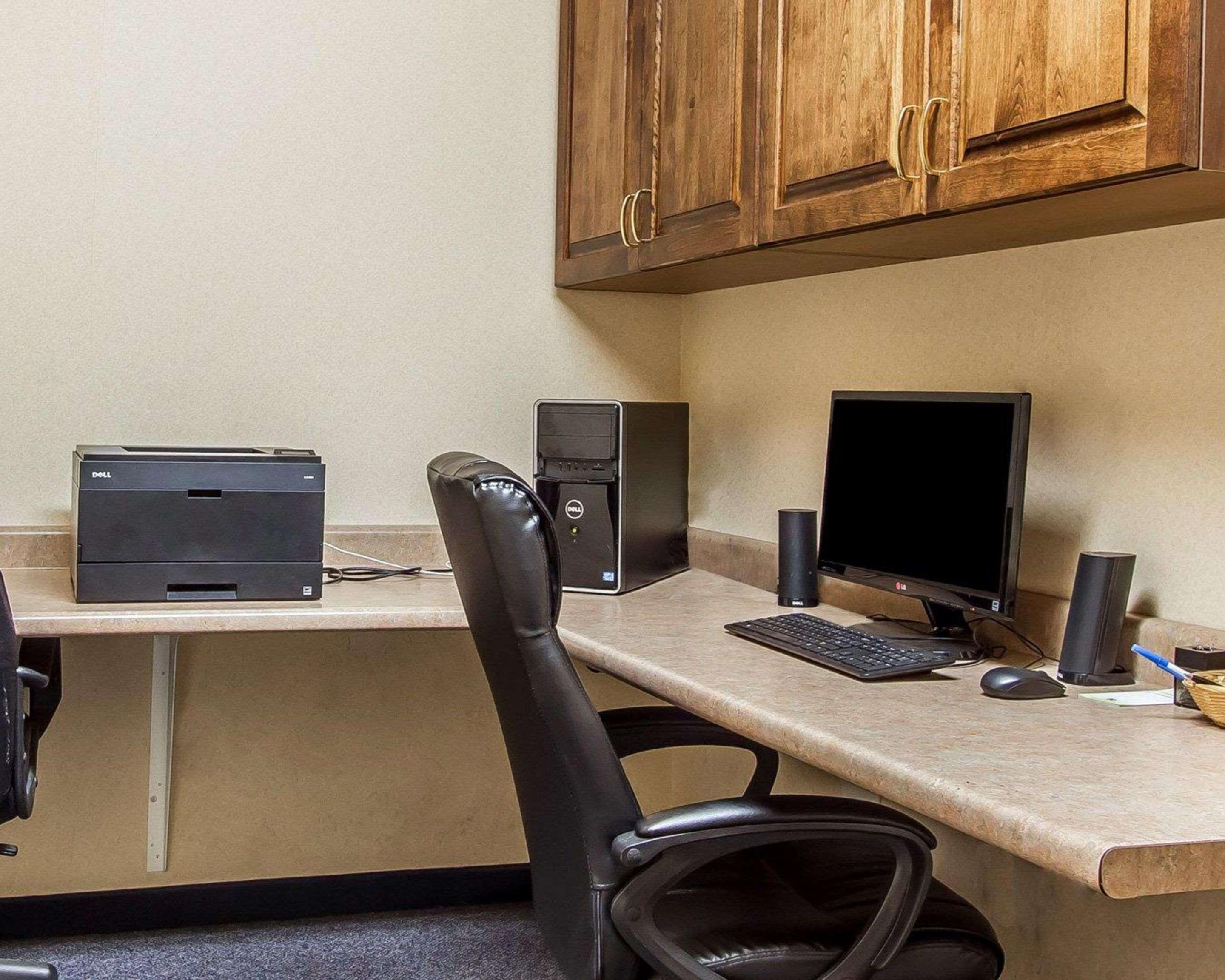 Quality Inn Burlington Near Hwy 34 Экстерьер фото