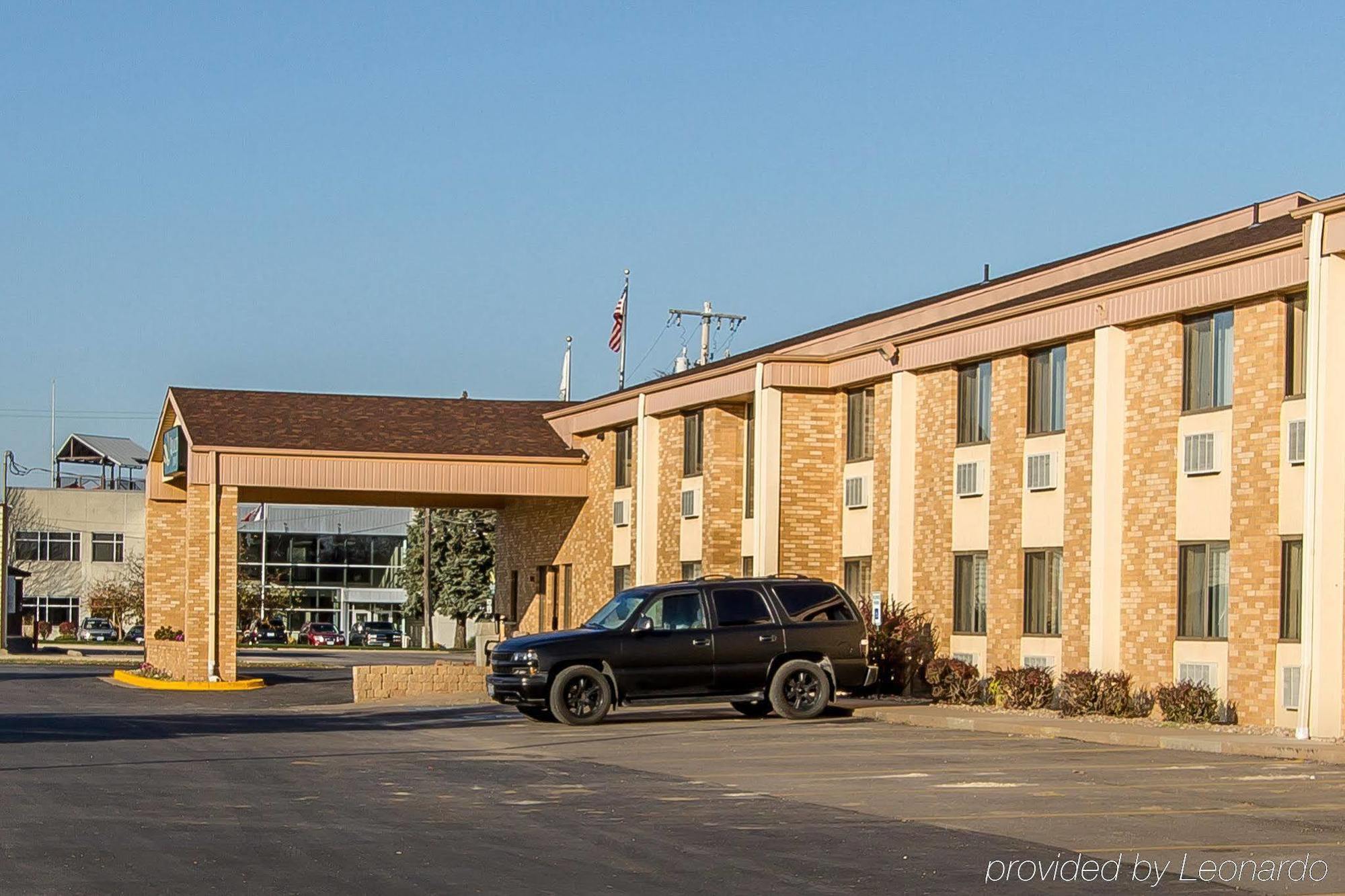Quality Inn Burlington Near Hwy 34 Экстерьер фото