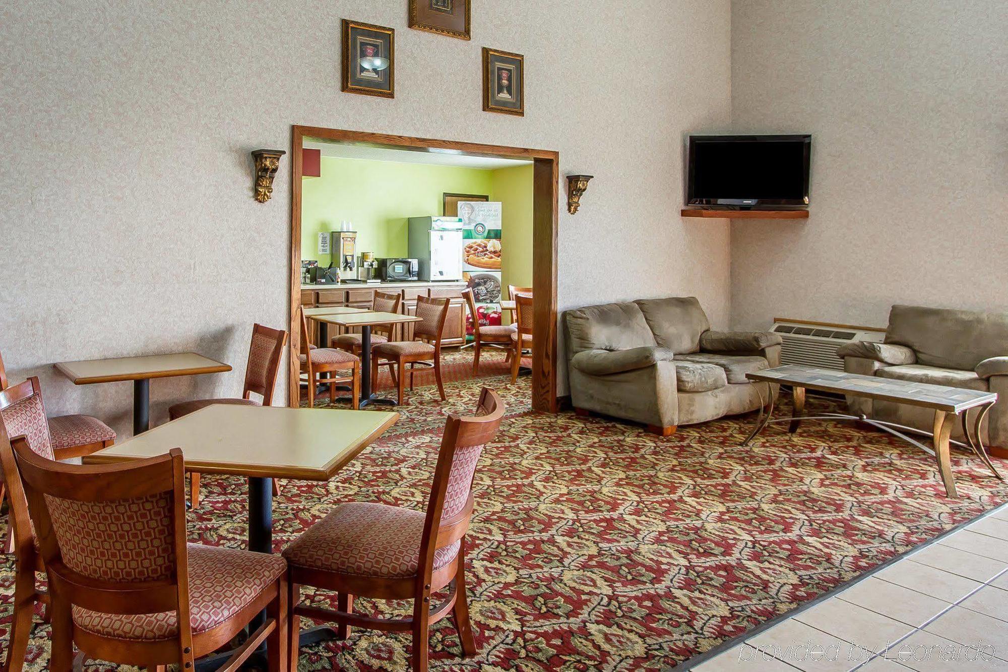 Quality Inn Burlington Near Hwy 34 Экстерьер фото