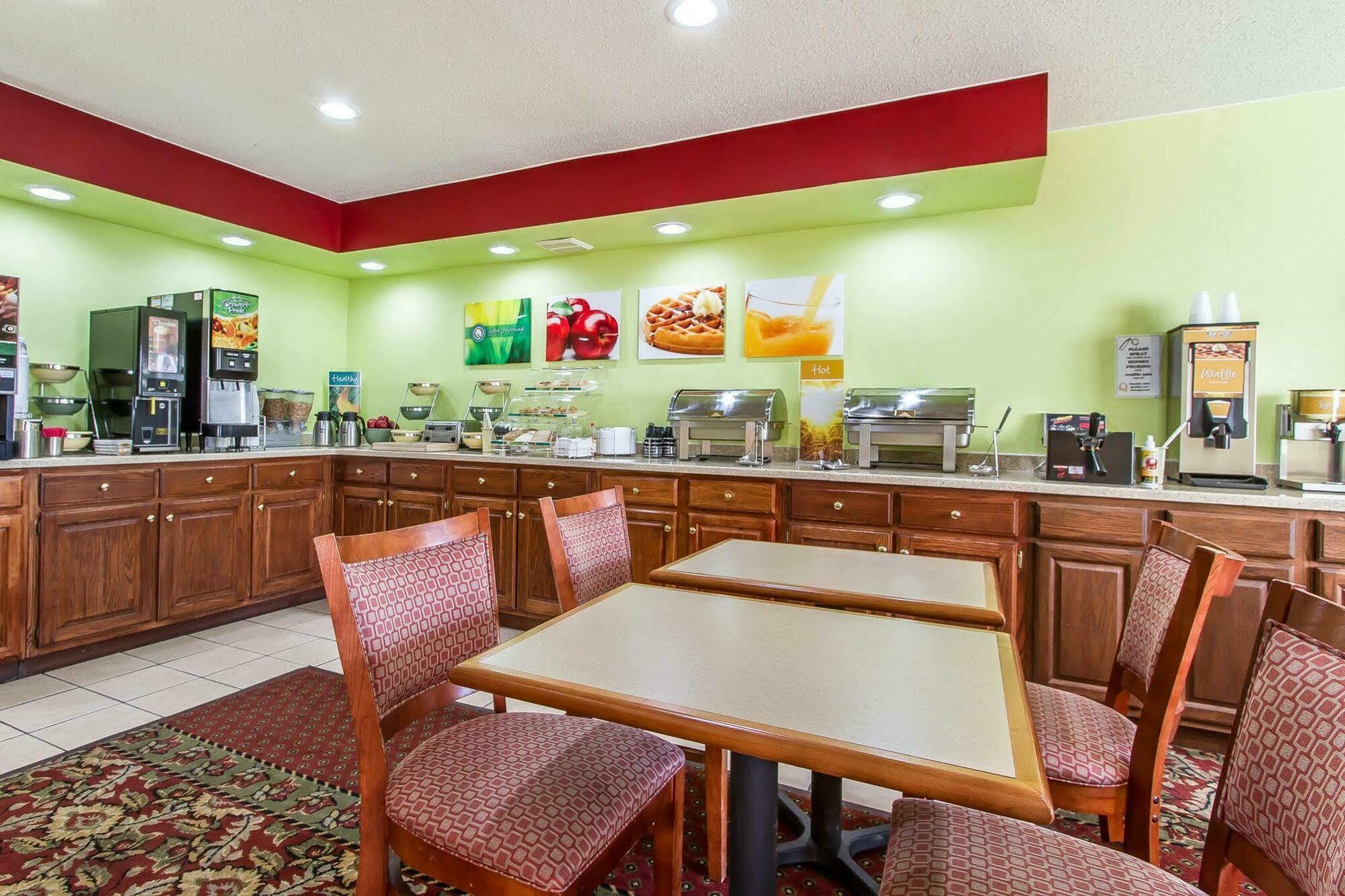 Quality Inn Burlington Near Hwy 34 Экстерьер фото