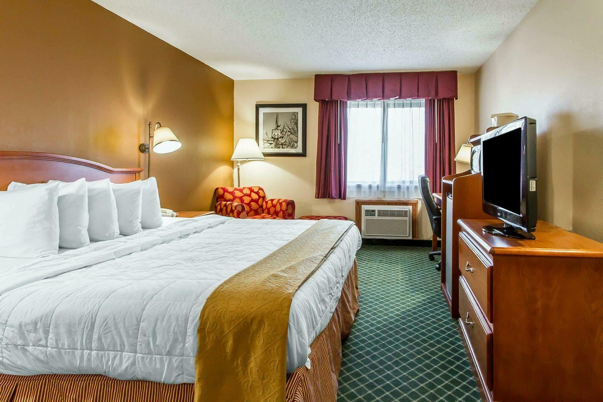 Quality Inn Burlington Near Hwy 34 Экстерьер фото
