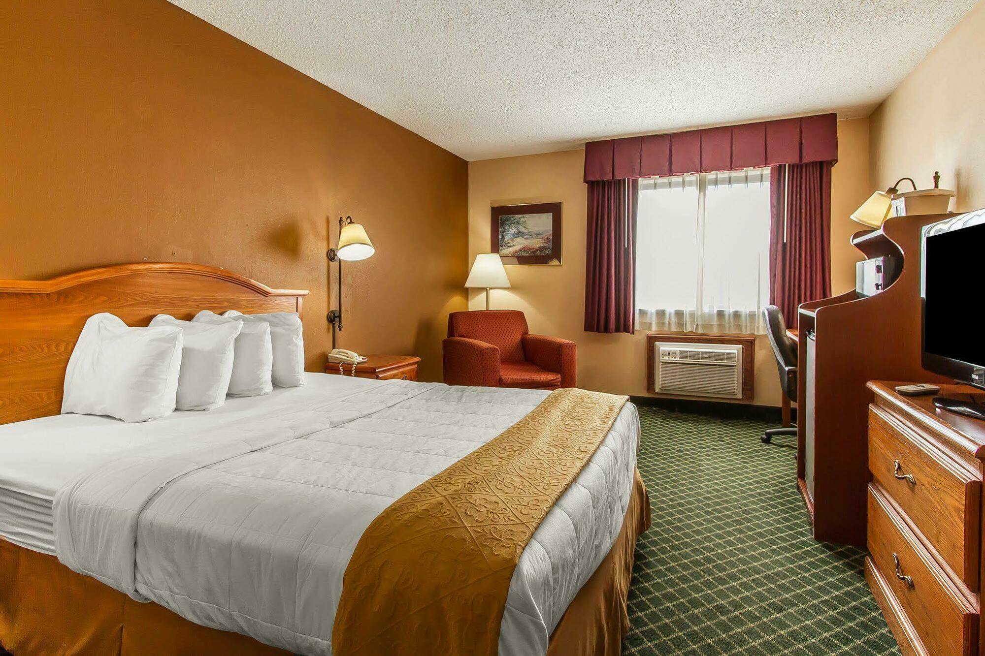 Quality Inn Burlington Near Hwy 34 Экстерьер фото